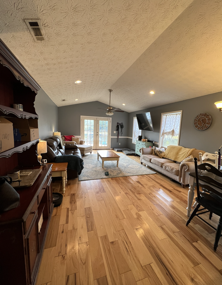 1145 Bell Cir #NA - Photo 3 of 3