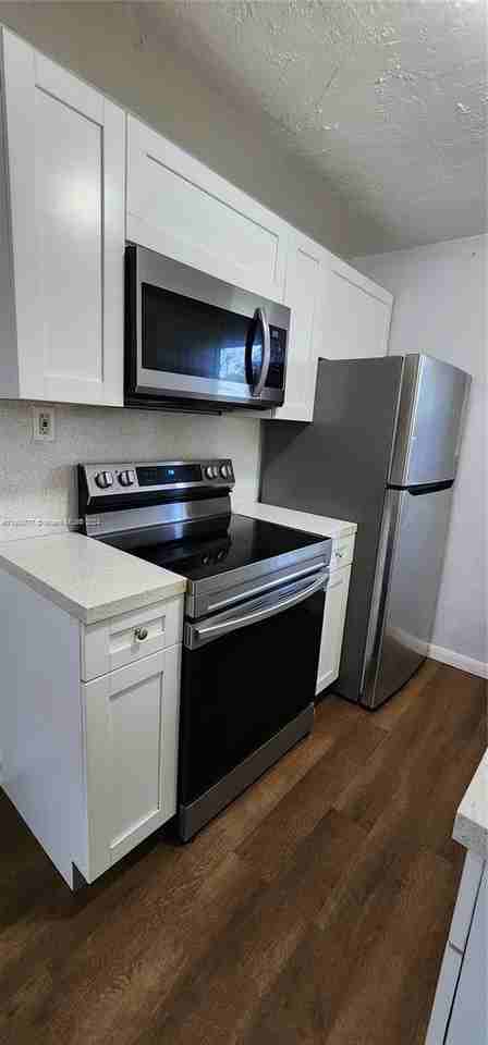 2864 Nw 6th Ct #3 - Photo 2 of 8