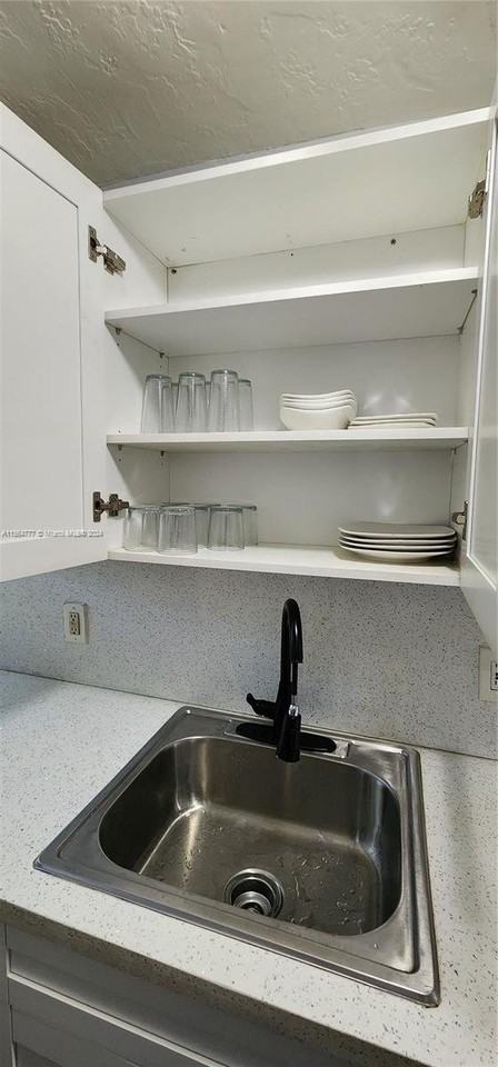 2864 Nw 6th Ct #3 - Photo 3 of 8