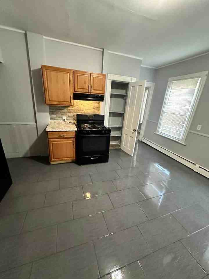 200 Ferry St #1 - Photo 2 of 16