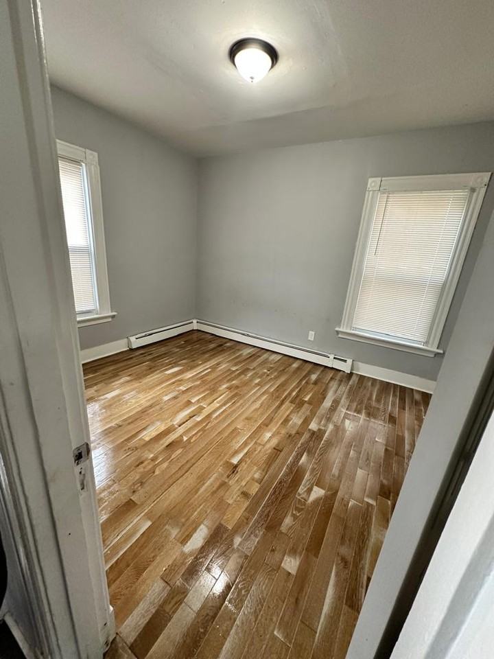 200 Ferry St #1 - Photo 4 of 16