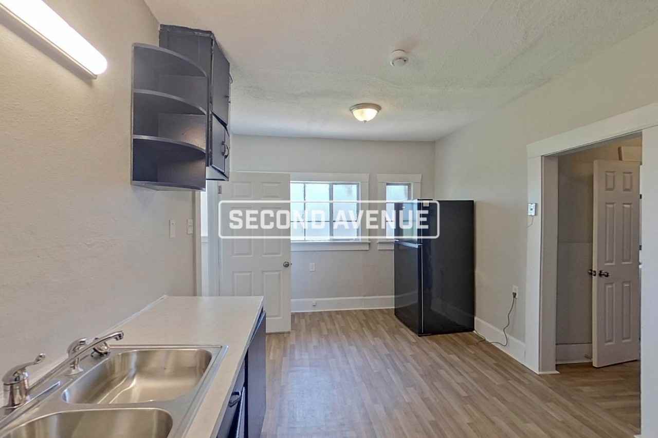 4105 Avenue Q - Photo 4 of 24