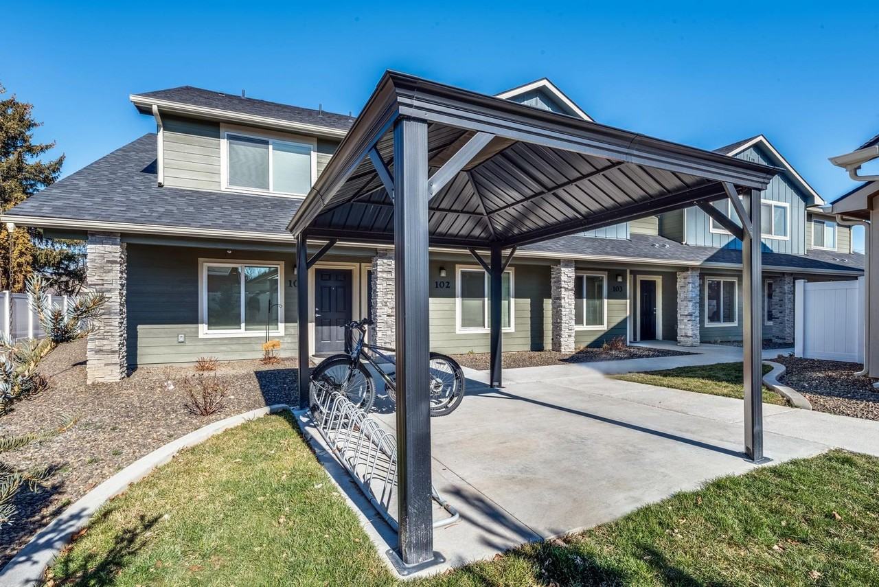 Marena Townhomes - Photo 4 of 35