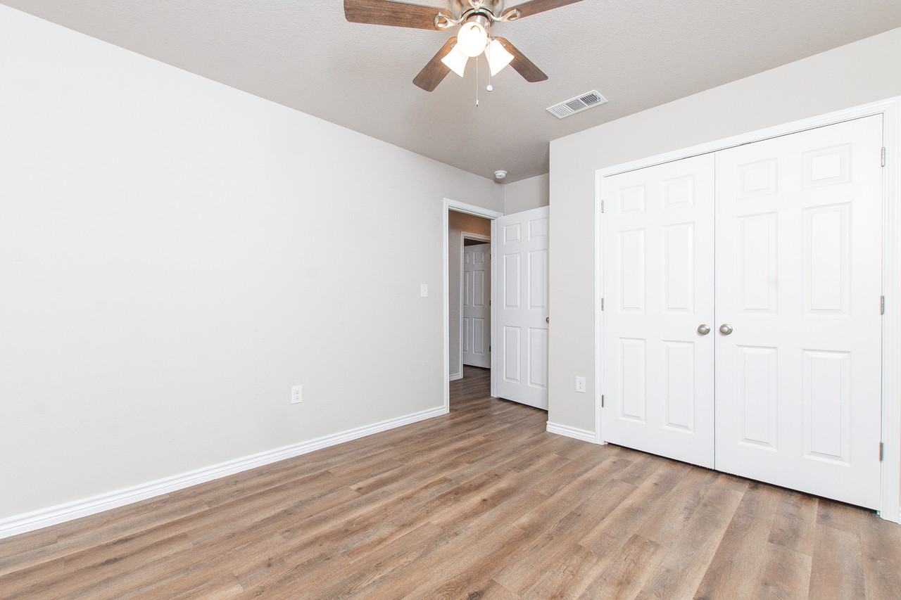 2351 S Wall St #A - Photo 4 of 20
