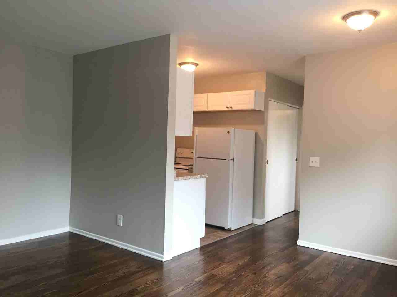 1 & 2 Bedrooms at Clearwater Apartments – Comfort & Convenience in Reading! - Photo 2 of 12