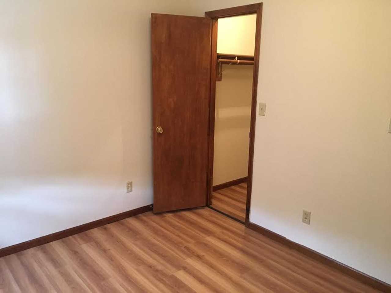 3028 Bainbridge Cir - Photo 7 of 26