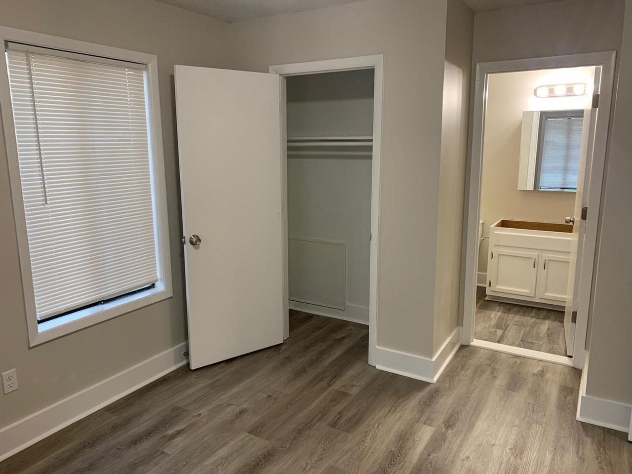 The Woodlands - Photo 3 of 37