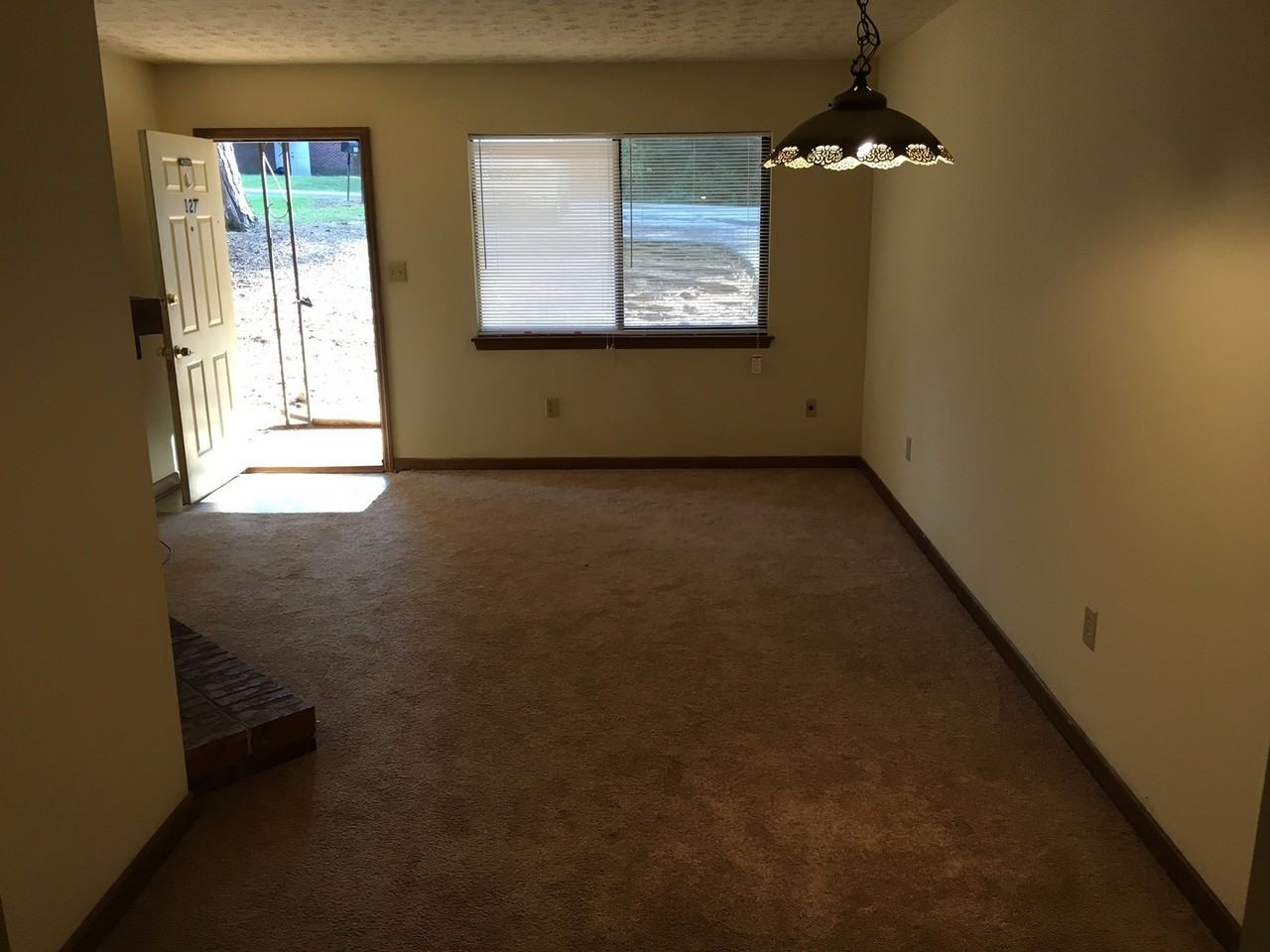 125/127 Windy Hill Court Duplex - Photo 3 of 16