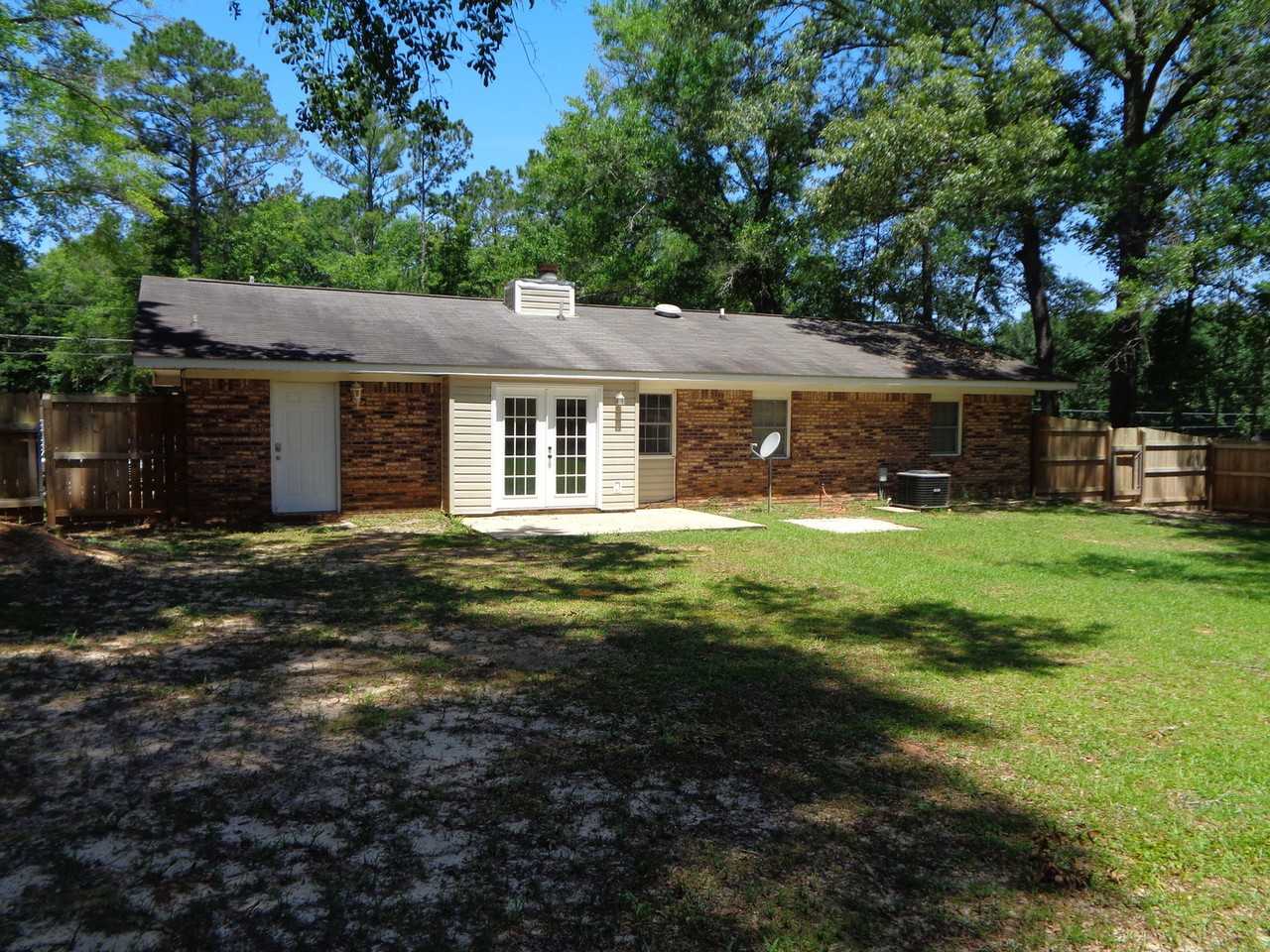 120 Crestview Dr - Photo 3 of 13