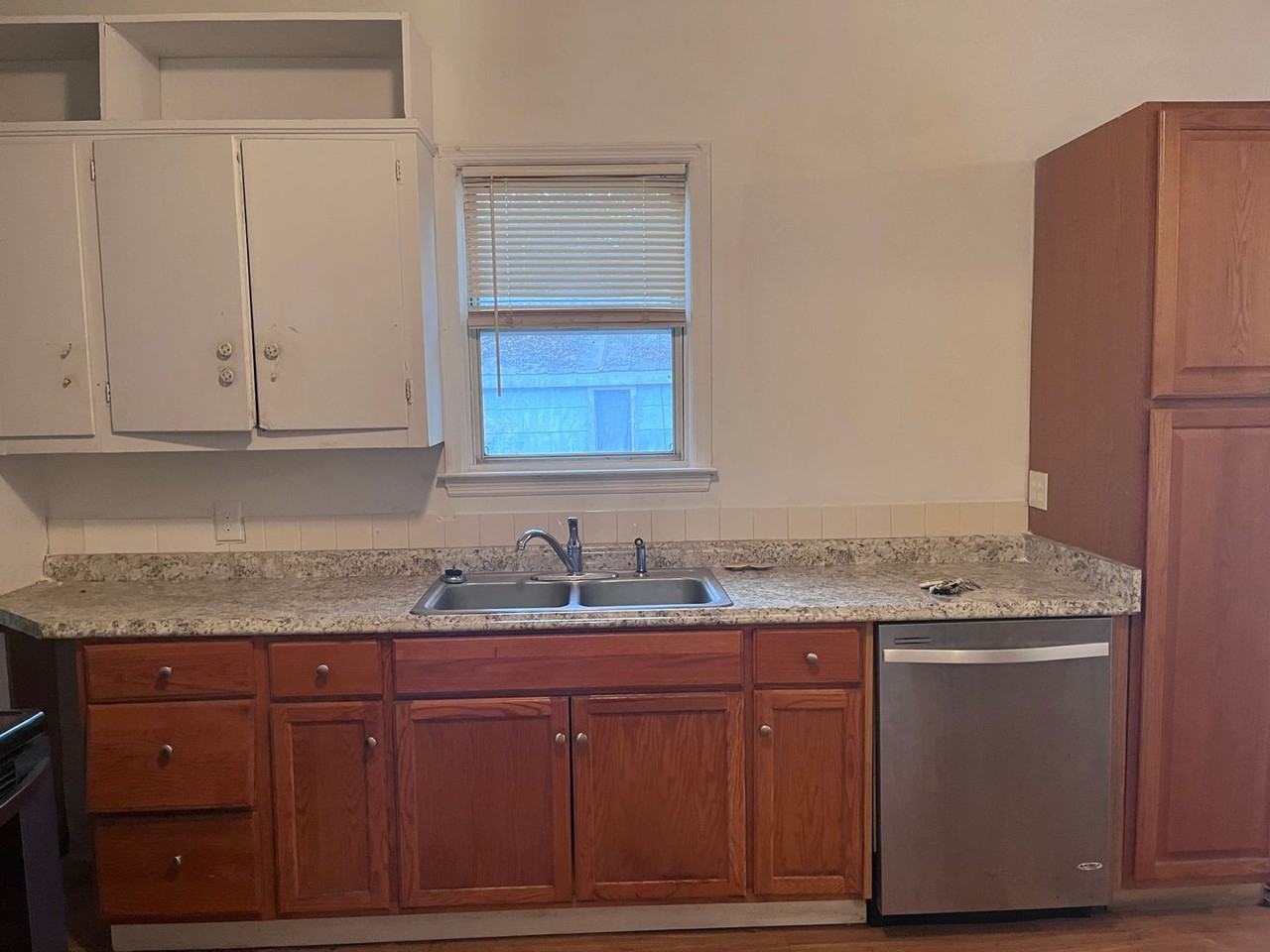 2722 Margaret Ct - Photo 2 of 17