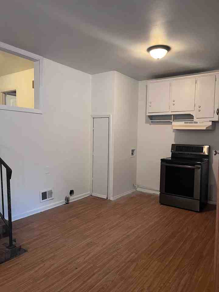 2722 Margaret Ct - Photo 4 of 17