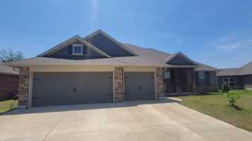 featured image of 8720 Sw 66th Pl