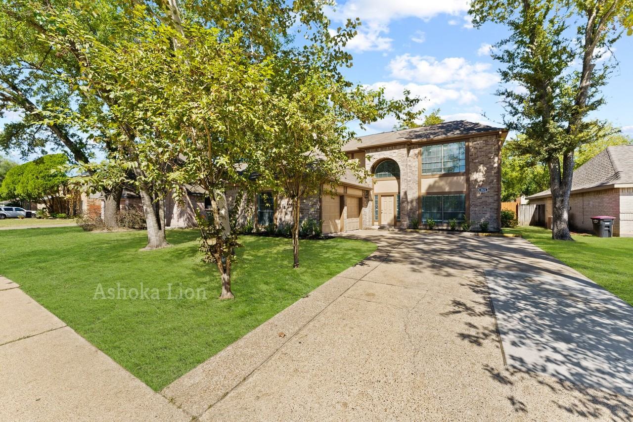 4826 Brooklawn Dr - Photo 2 of 31