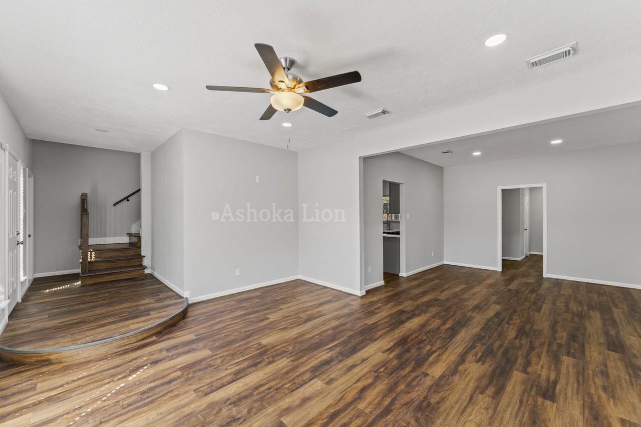 4826 Brooklawn Dr - Photo 5 of 31