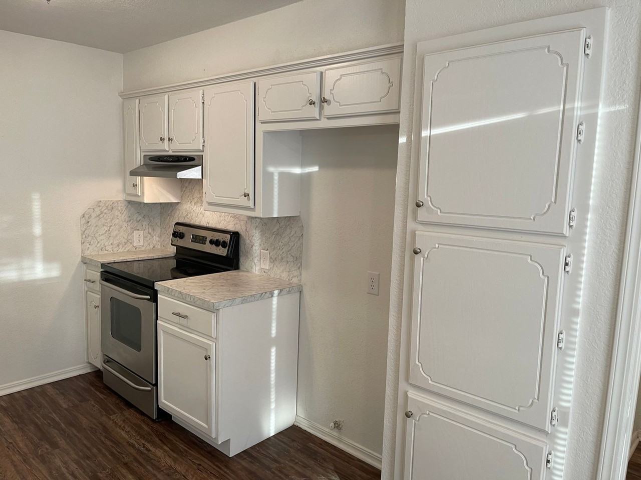 1304 Pennington Ave - Photo 4 of 15