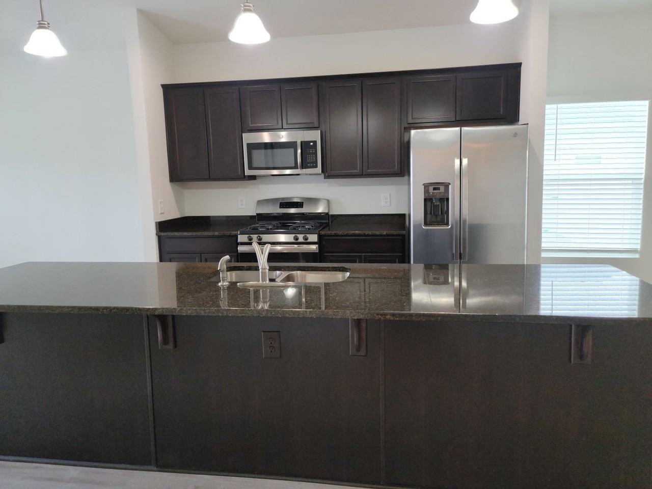 344 Angler Ct - Photo 5 of 25