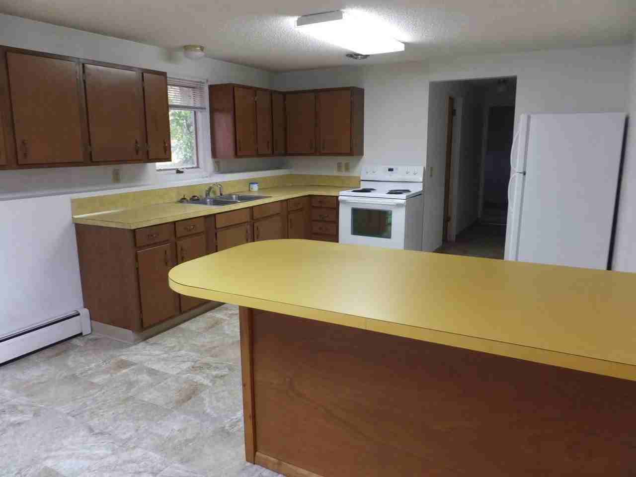 2236 1/2 36th St - Photo 5 of 8
