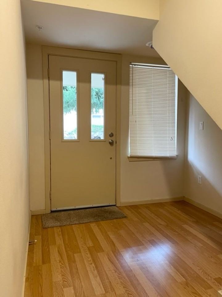 366 Nw Pebble Ln - Photo 2 of 26