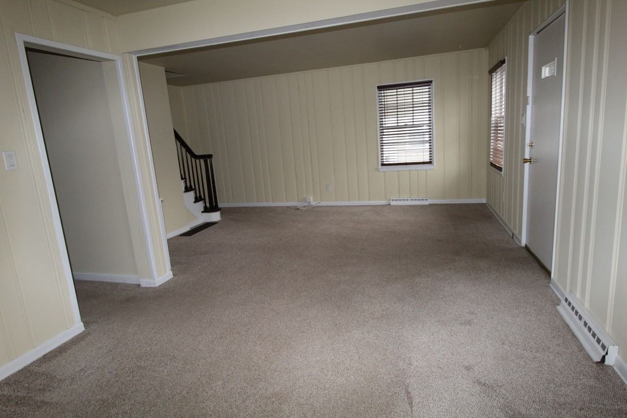 972 Chambers Cir - Photo 3 of 14
