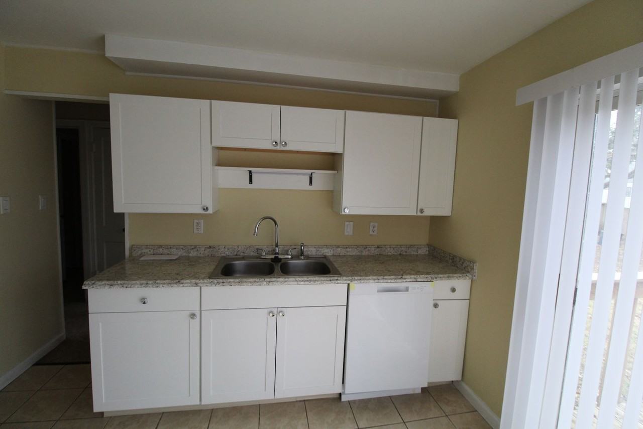 972 Chambers Cir - Photo 7 of 14