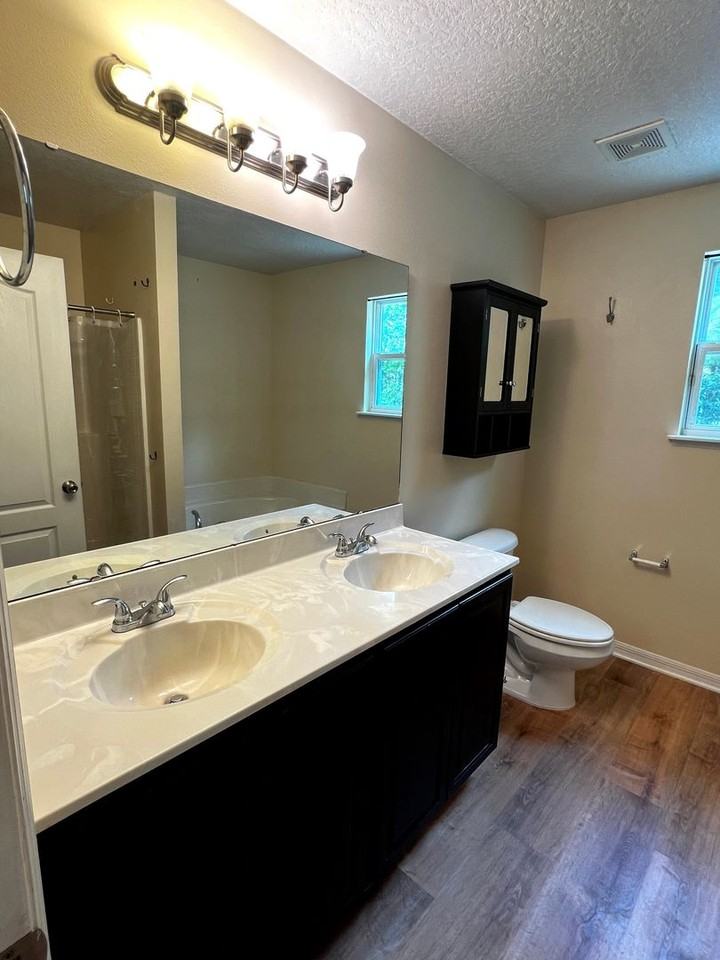 118 Pine Bluff Blvd W - Photo 7 of 16