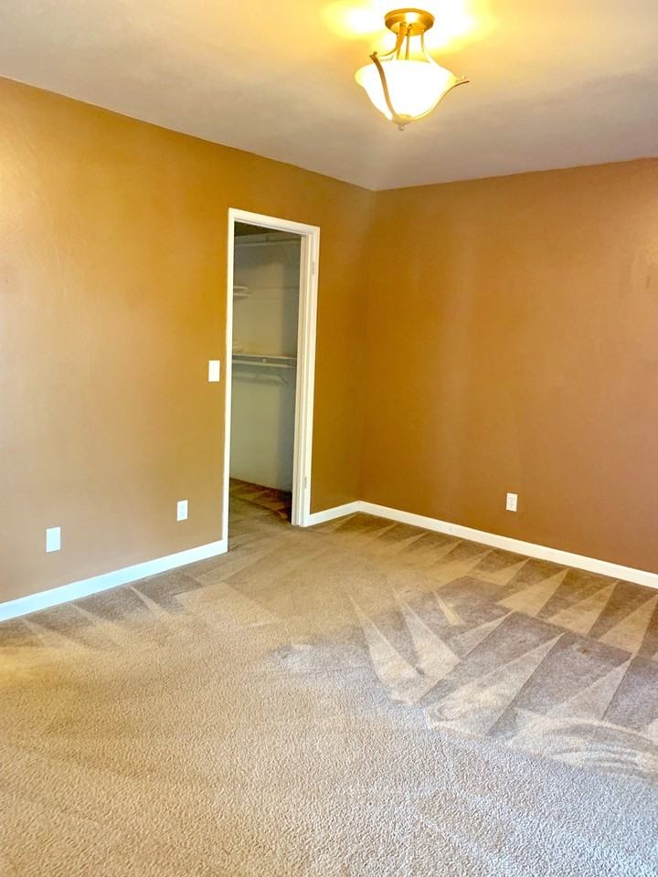 820 Lombard Way - Photo 5 of 13