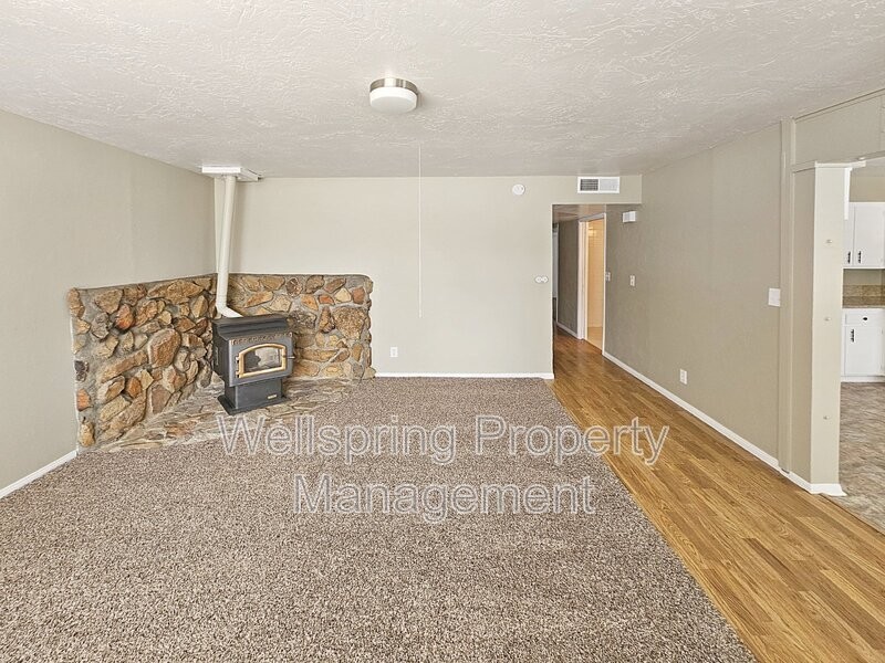 6552 Valley Ave - Photo 2 of 18
