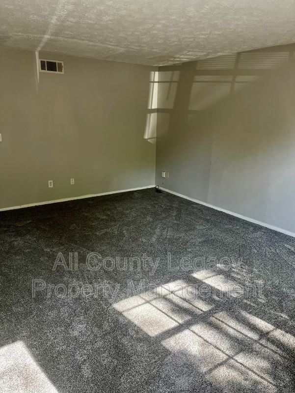 2946 Spruce Cir - Photo 3 of 13