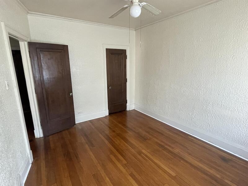 403 N 4th St - Photo 7 of 11