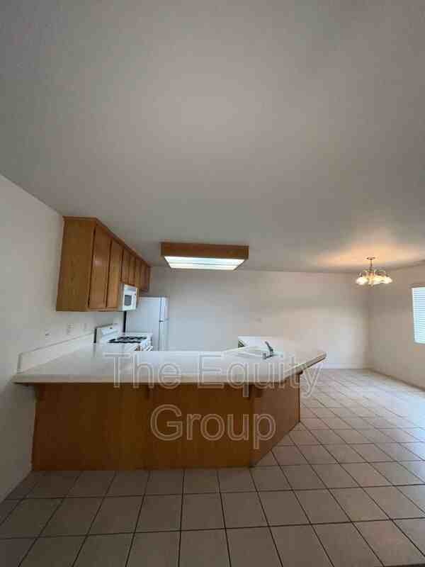 2914 N Zachary St - Photo 4 of 21