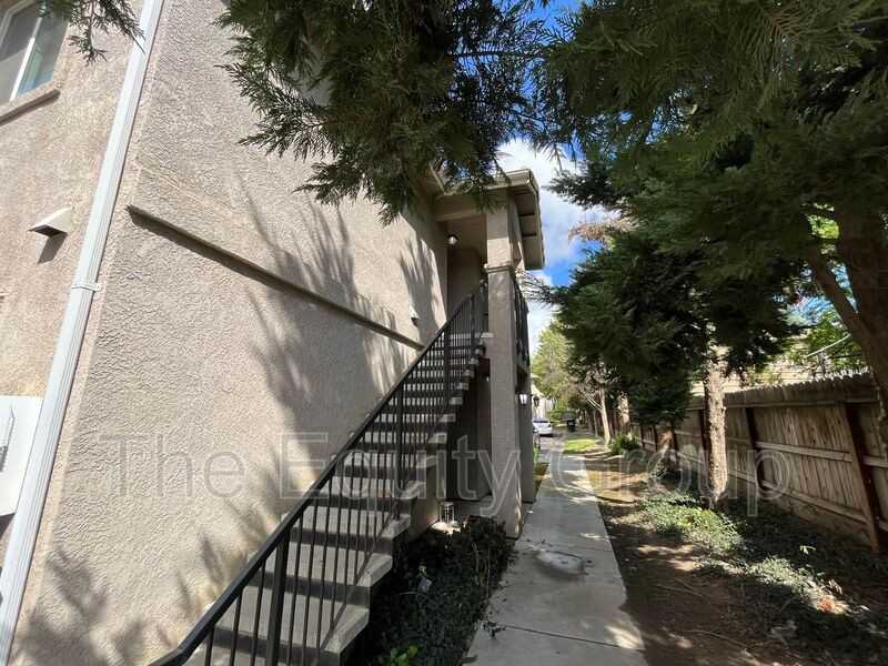 2914 N Zachary St - Photo 2 of 21