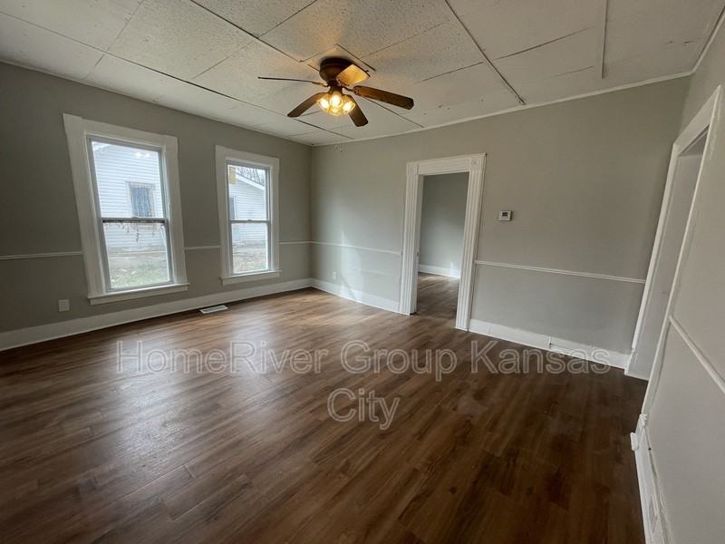 604 S Market St - Photo 2 of 22