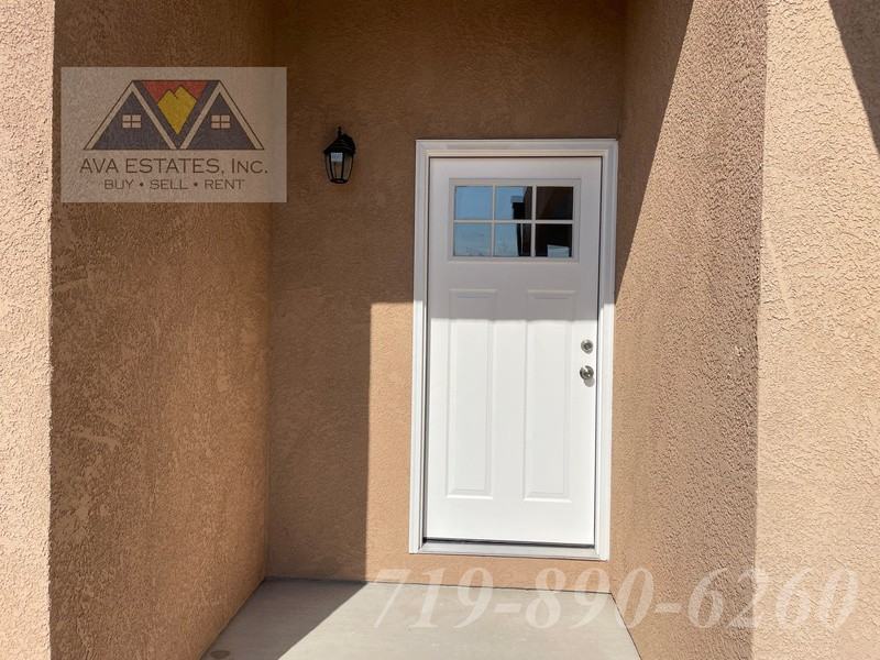 753 E Springmont Dr - Photo 2 of 18