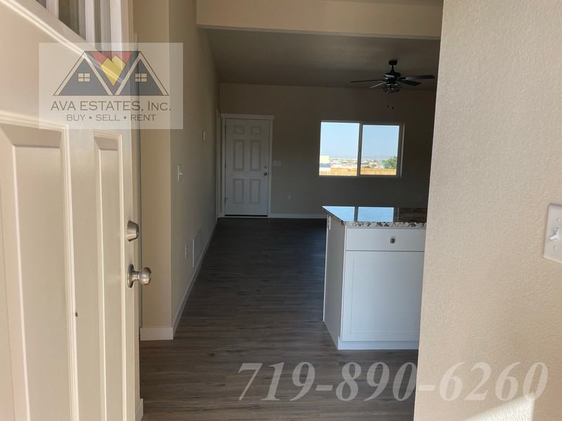 753 E Springmont Dr - Photo 3 of 18