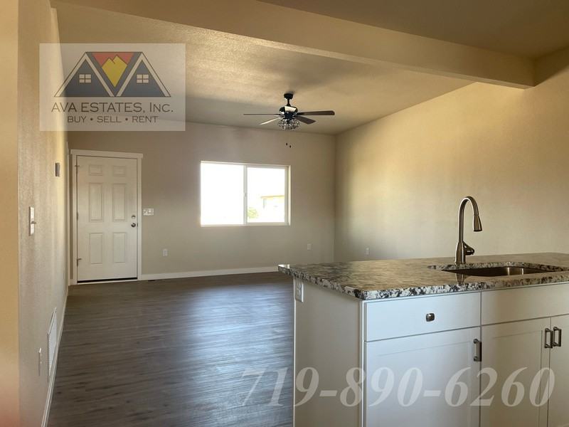 753 E Springmont Dr - Photo 4 of 18