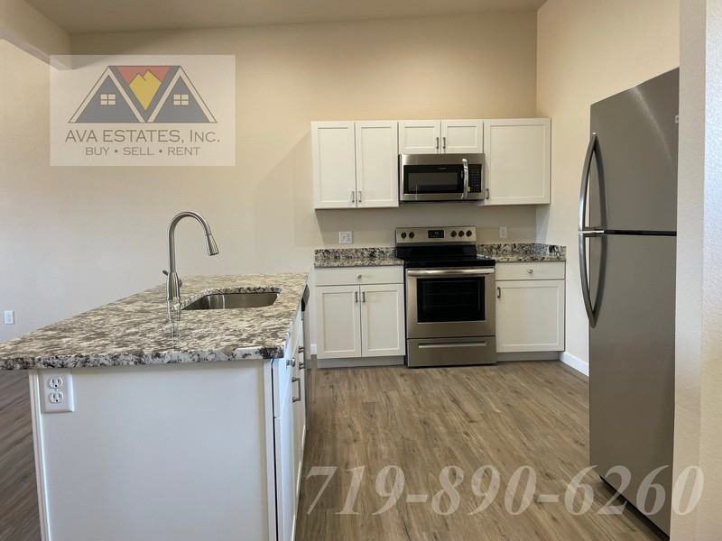 753 E Springmont Dr - Photo 5 of 18