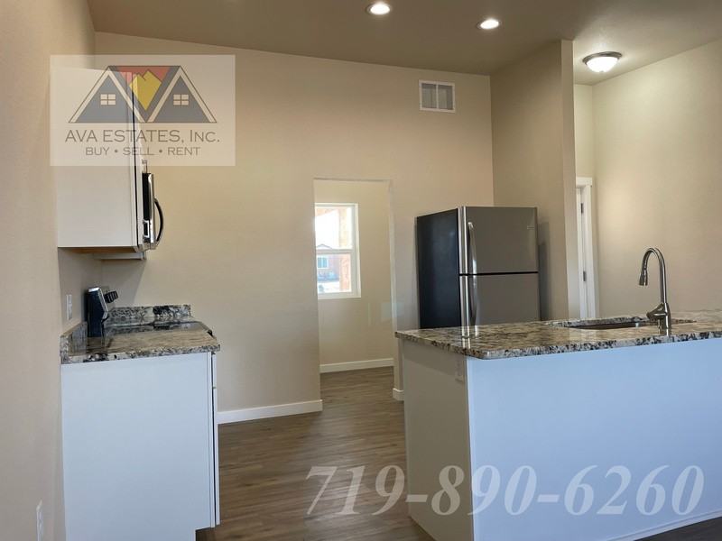 753 E Springmont Dr - Photo 6 of 18