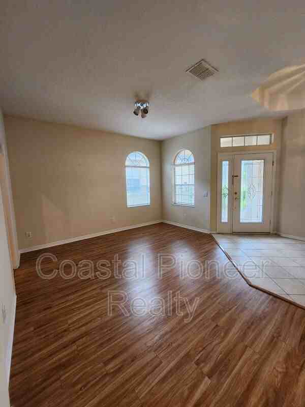 11614 Whiterook Ct - Photo 5 of 36