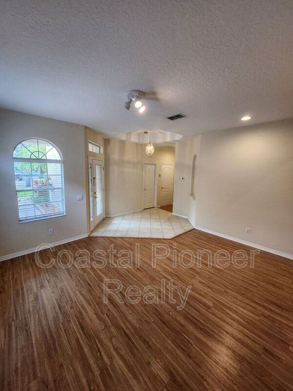 11614 Whiterook Ct - Photo 6 of 36