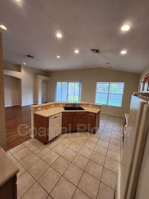 11614 Whiterook Ct - Photo 7 of 36