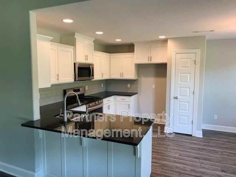 1521 N Dawes St - Photo 2 of 10