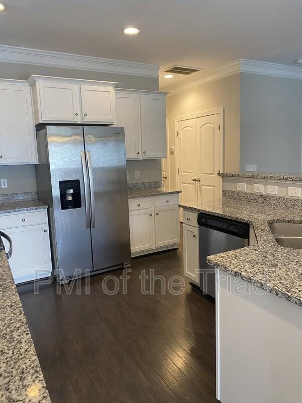 5179 Farm House Trl - Photo 4 of 15