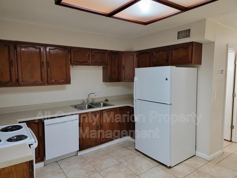 3041 Sw 20th St #4 - Photo 5 of 12