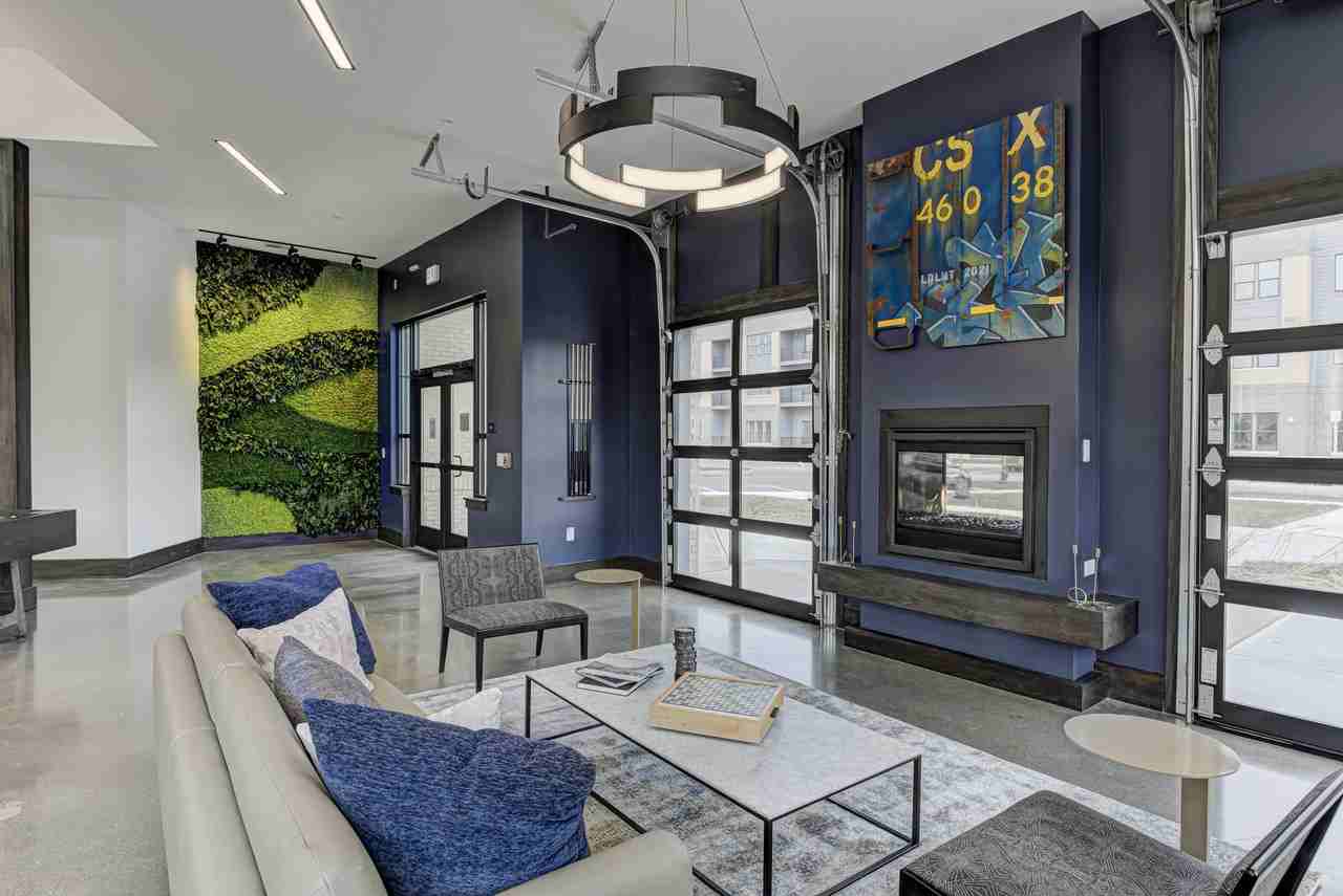 Pullman Pointe - Photo 4 of 50