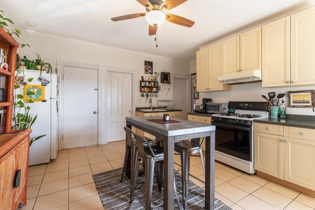 23 Winton St #2 - Photo 6 of 13