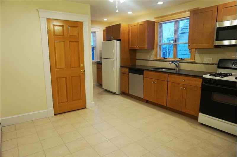 26 Clarendon Ave #3 - Photo 3 of 17