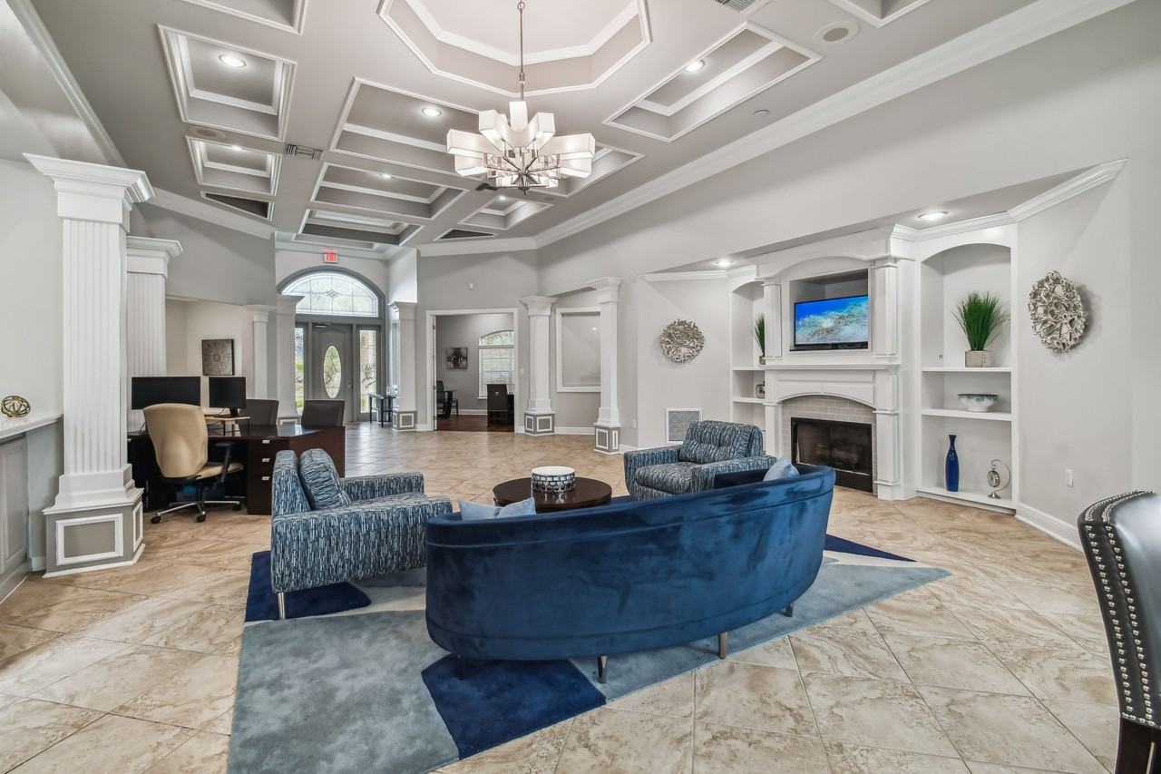 2211 Grand Isle Apartments - Photo 5 of 8