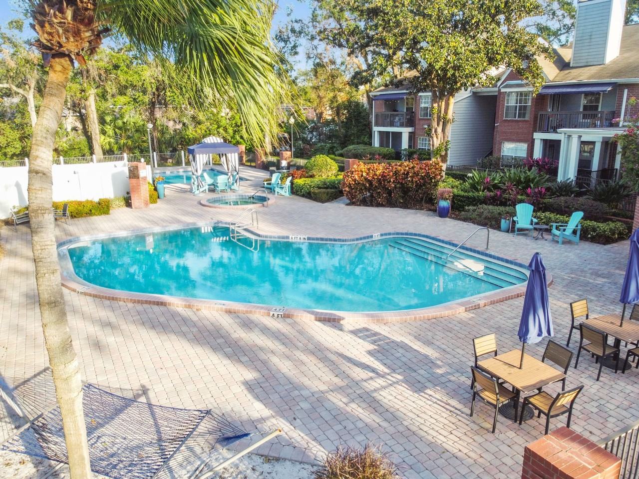 Enclave at Lake Underhill Apartments - Photo 2 of 30