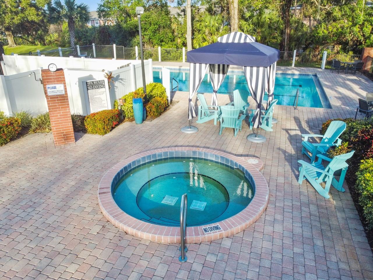 Enclave at Lake Underhill Apartments - Photo 3 of 30