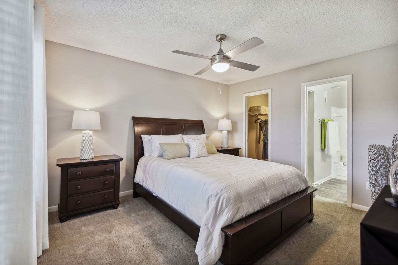 Pine Harbour Apartments - Photo 5 of 14